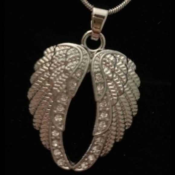 210. Guardian Angel wings silvertone  necklace - Picture 3 of 5